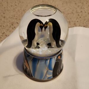 Sankyo Musical Twinkle Penguin Design Music Box Side By Side